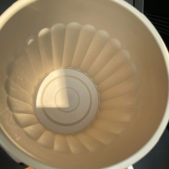 Vintage Sterilite Mini Trash Can - Picture 4 of 9